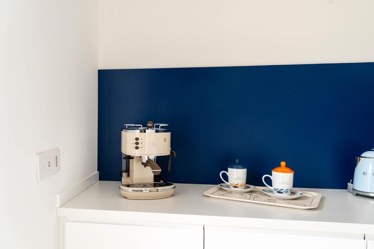 Ferienwohnung Donna Giacinta Blu Luxury Flat Bari Exterior foto