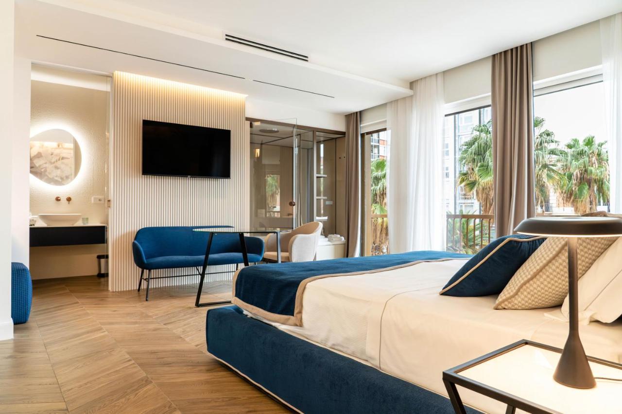 Ferienwohnung Donna Giacinta Blu Luxury Flat Bari Exterior foto
